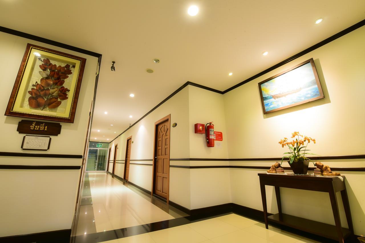 Rapeepan Ville Hotel Убонратчатхани Экстерьер фото